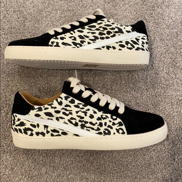 Shoes - NEW VICI SNEAKS